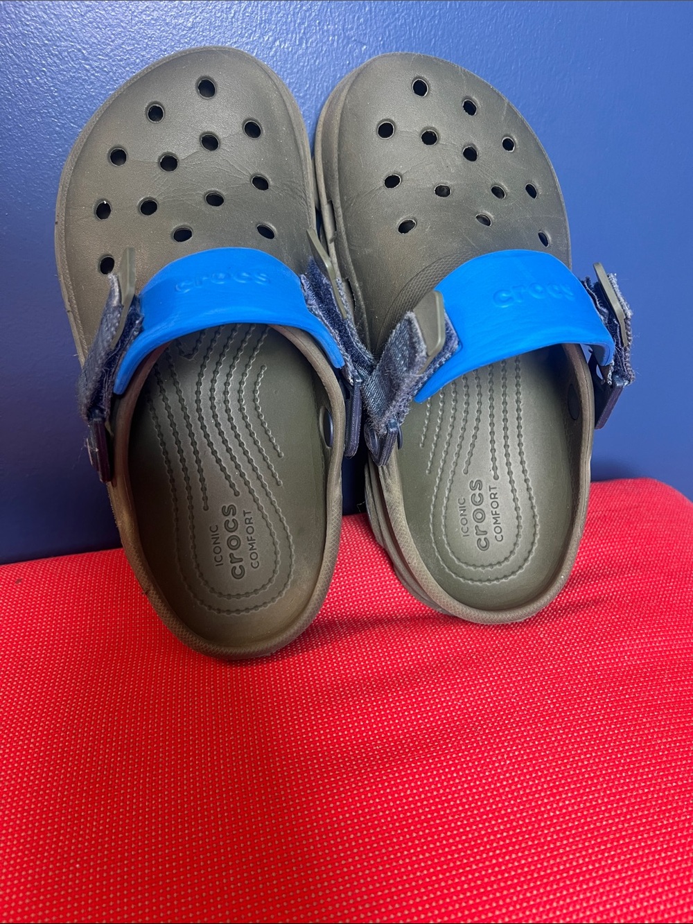 Crocs Offroad Sport Clogs – Army Green/Blue – Men's 4 / Women's 6